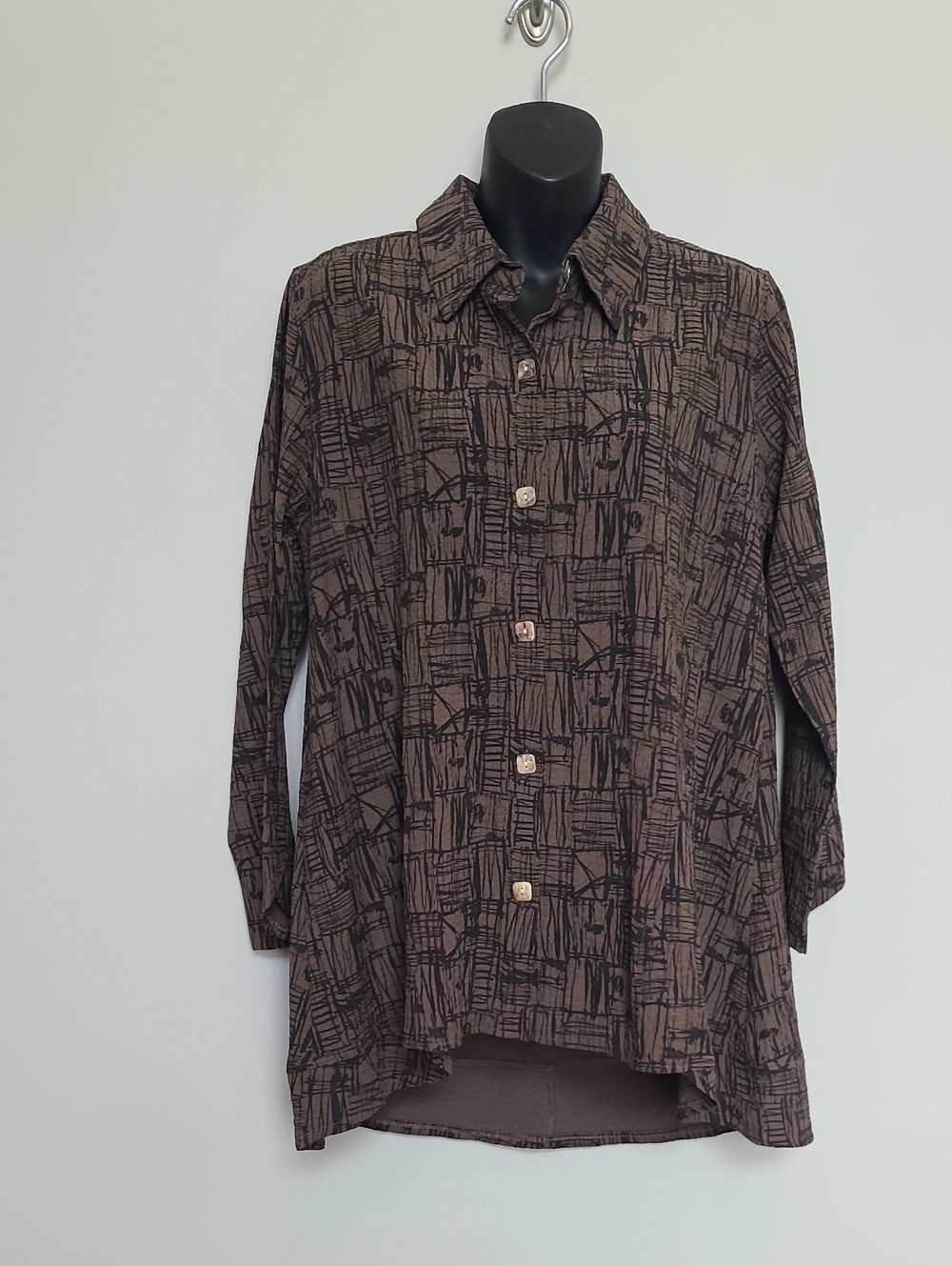 Habitat Size Small Button Down Blouse Tunic Length Shell Buttons Brown Black